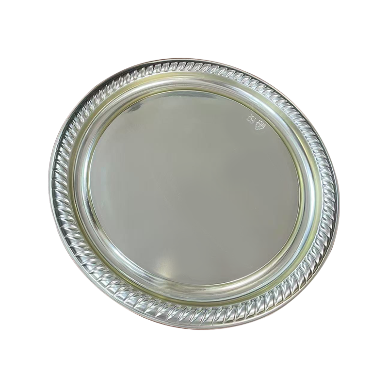 Strieborný kruhový podnos v tvare vejára s okrajom